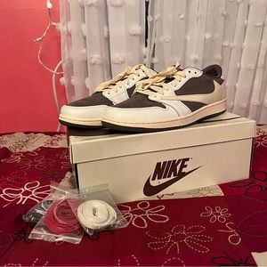 Travis Scott Reverse Mocha shoes